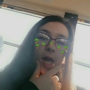 Meet your Posher, Lilly